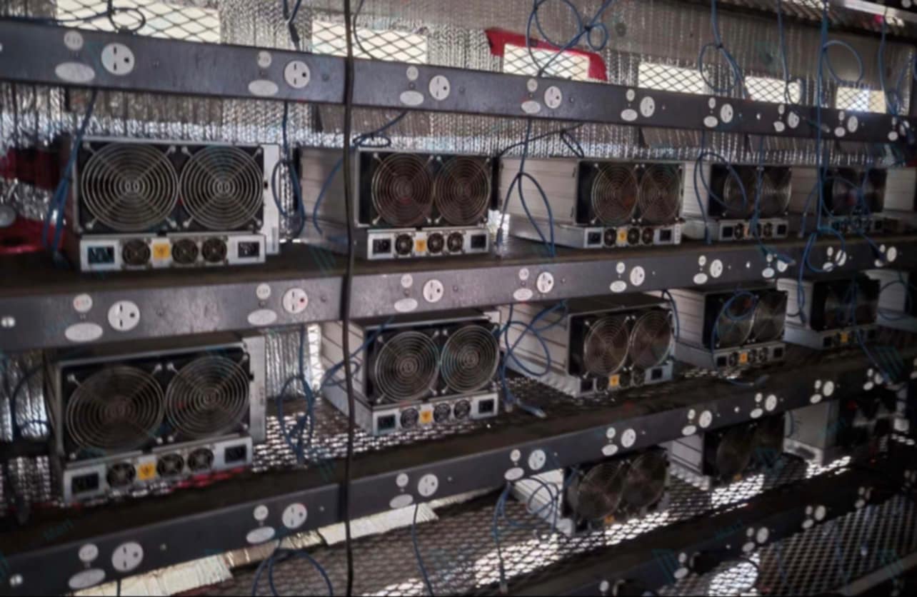 Mining Hardware 4